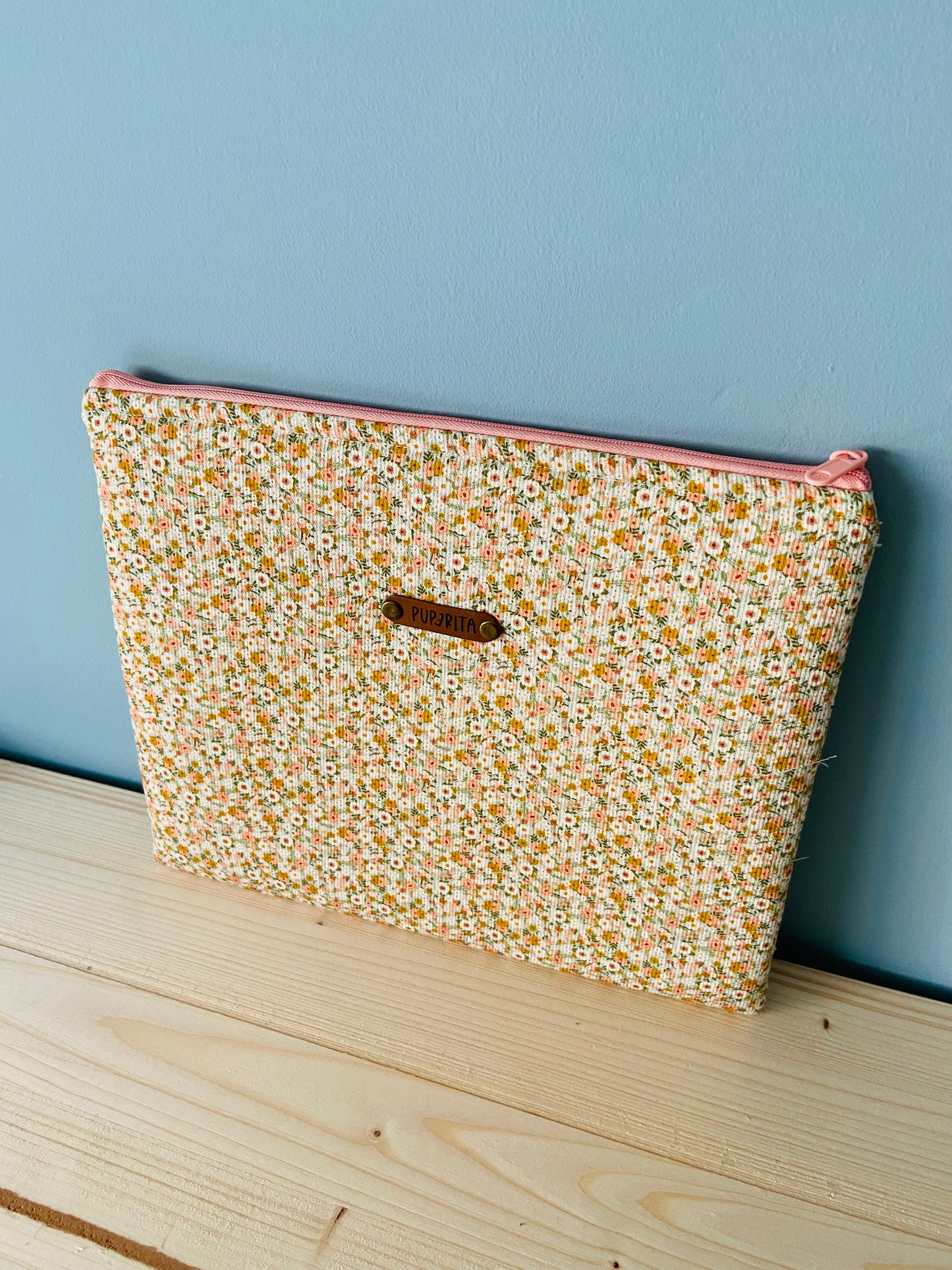 NECESER/FUNDA IPAD/LIBRO SAMPLE OTOÑO