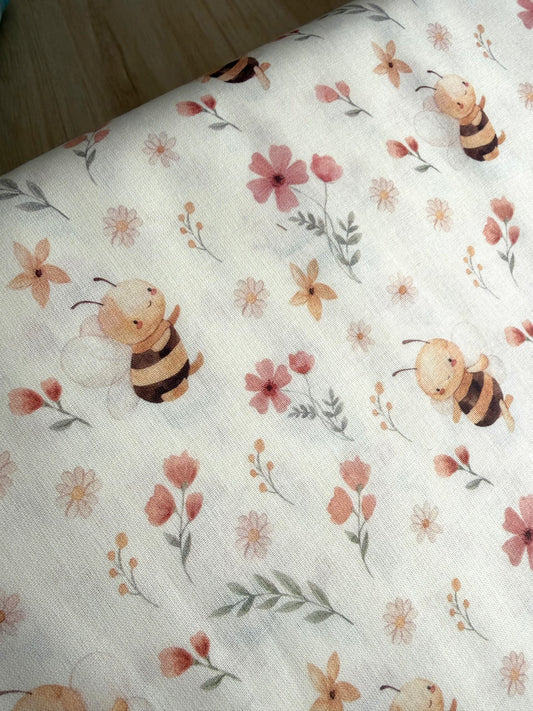 PERCAL ABEJAS (FONDO BLANCO ROTO)