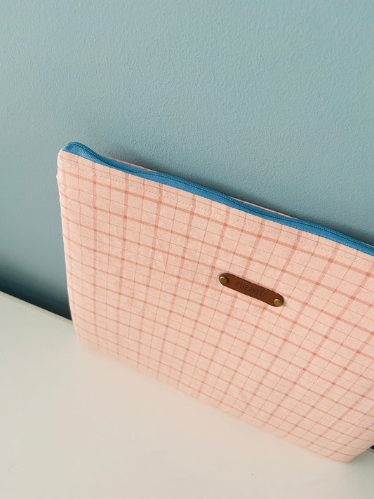 NECESER/FUNDA IPAD/LIBRO ROSA